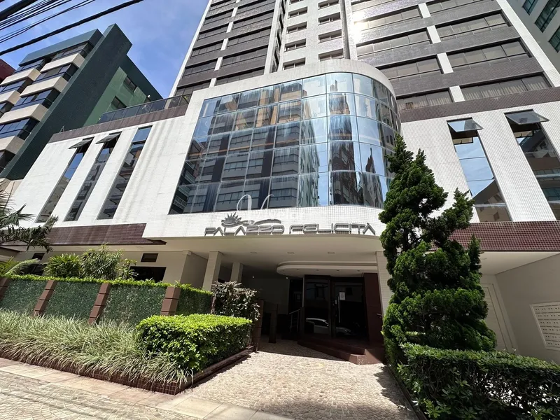 APARTAMENTO DE FRENTE EM PRÉDIO DE ALTO PADRÃO: 2ª foto da galeria de imagens do imóvel