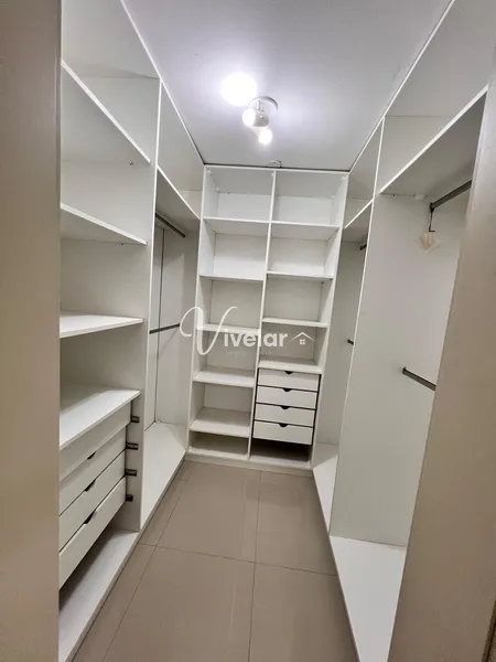 UMA CASA AMPLA E PRONTA PARA MORAR, TUDO ISSO NO CORAÇÃO DA CIDADE !: 30ª foto da galeria de imagens do imóvel