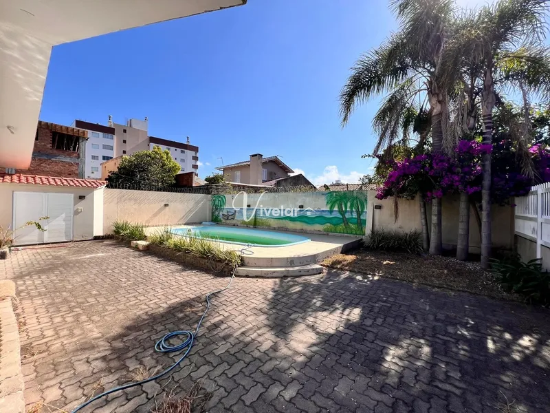 UMA CASA AMPLA E PRONTA PARA MORAR, TUDO ISSO NO CORAÇÃO DA CIDADE !: 23ª foto da galeria de imagens do imóvel