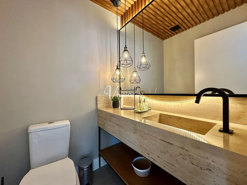 EM UM DOS CONDOMINIOS MAIS DESEJADOS, AQUI ESTA A SUA CASA DOS SONHOS!: 3ª foto da galeria de imagens do imóvel