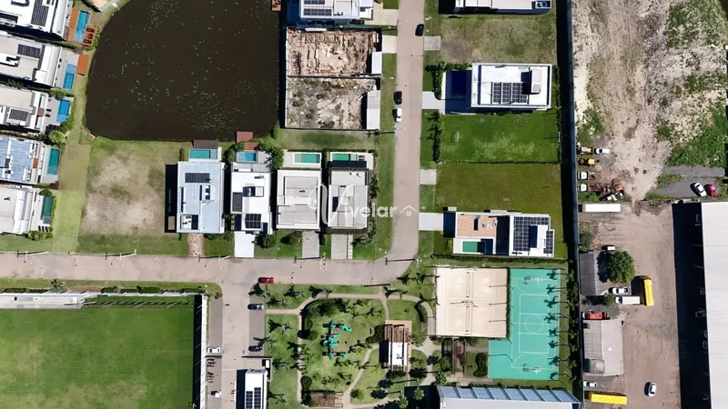 EM UM DOS CONDOMINIOS MAIS DESEJADOS, AQUI ESTA A SUA CASA DOS SONHOS!: 2ª foto da galeria de imagens do imóvel