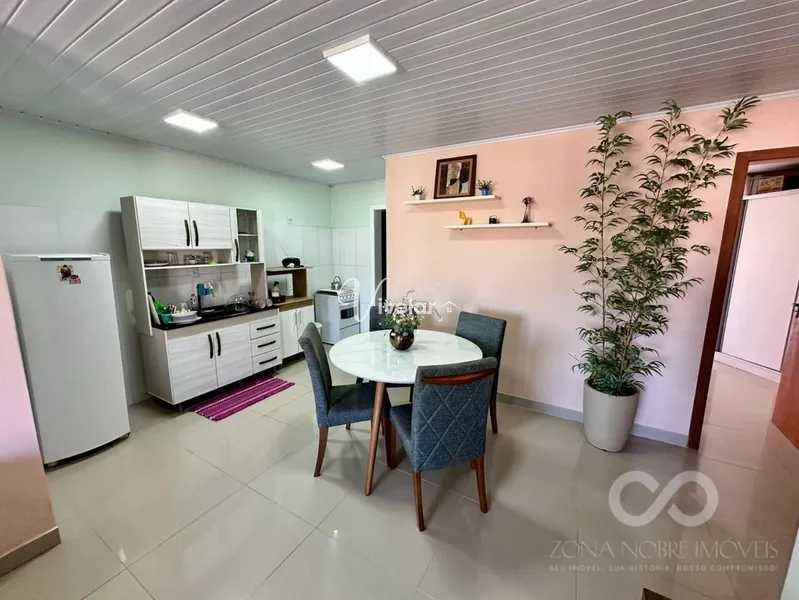LINDA CASA DE BAIRRO, VALE APENA CONFERIR !: 5ª foto da galeria de imagens do imóvel
