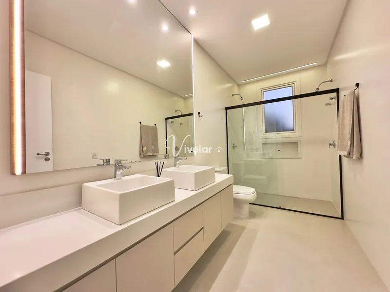 CASA A VENDA EM CONDOMINIO FECHADO !: 5ª foto da galeria de imagens do imóvel