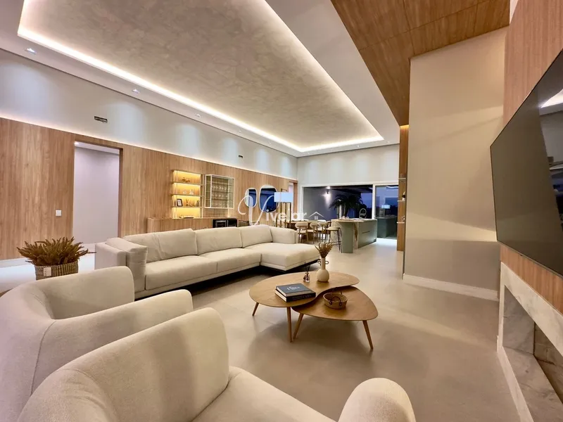 CASA A VENDA EM CONDOMINIO FECHADO !: 3ª foto da galeria de imagens do imóvel
