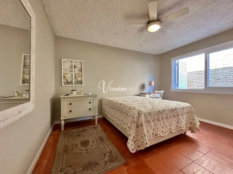 EXCELENTE CASA COM 4 DORMITORIOS A POUCOS METROS DO MAR !: 13ª foto da galeria de imagens do imóvel