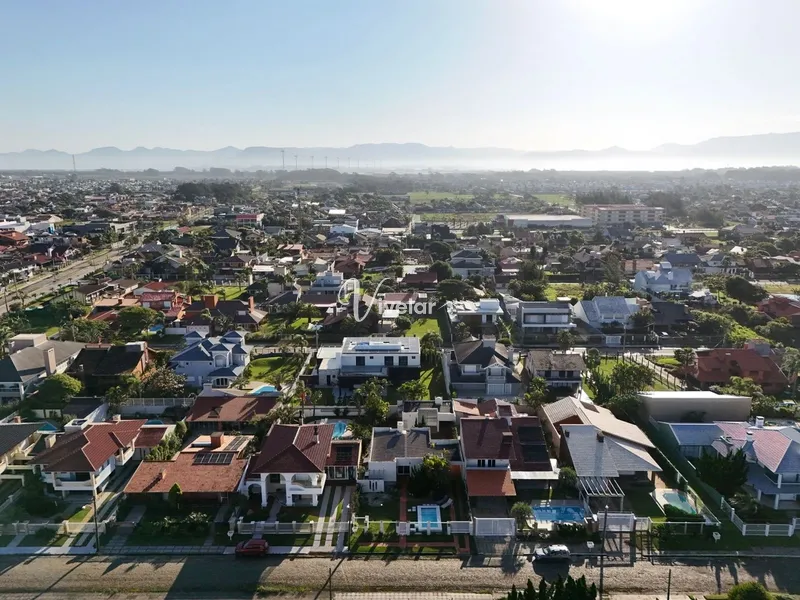 EXCELENTE CASA COM 4 DORMITORIOS A POUCOS METROS DO MAR !: 18ª foto da galeria de imagens do imóvel