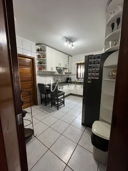 PARA QUEM PROCURA UMA CASA DE RUA, ESTA VALE APENA CONFERIR !: 3ª foto da galeria de imagens do imóvel