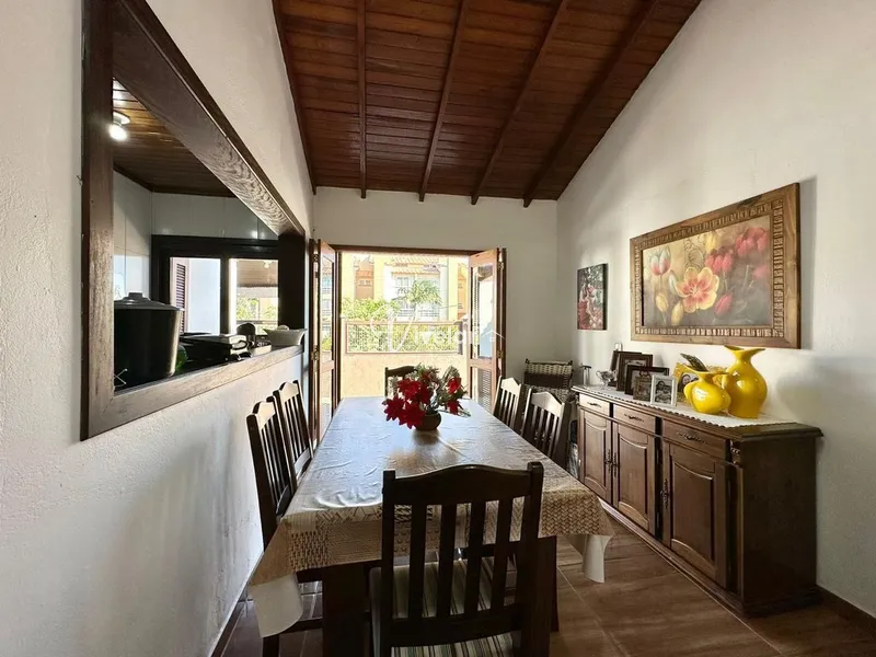 COMPOSTA POR DUAS CASAS NO PATIO, ESSA É UMA ÓTIMA OPORTUNIDADE !: 3ª foto da galeria de imagens do imóvel