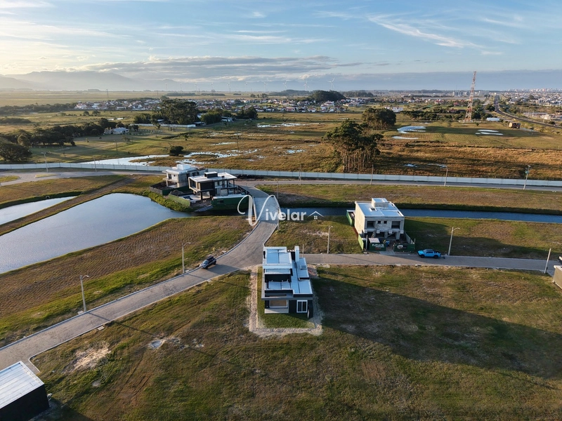 LINDA CASA CONDOMÍNIO FECHADO: 18ª foto da galeria de imagens do imóvel