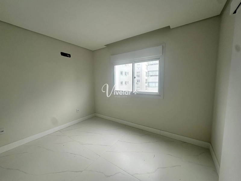 VISTA PARA A PRAÇA COM 3 SUÍTES E 2 BOX DE GARAGEM !: 6ª foto da galeria de imagens do imóvel