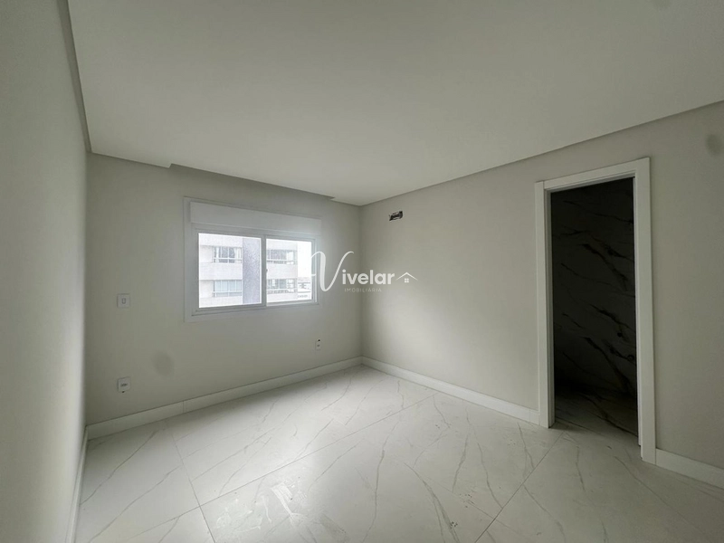 VISTA PARA A PRAÇA COM 3 SUÍTES E 2 BOX DE GARAGEM !: 10ª foto da galeria de imagens do imóvel