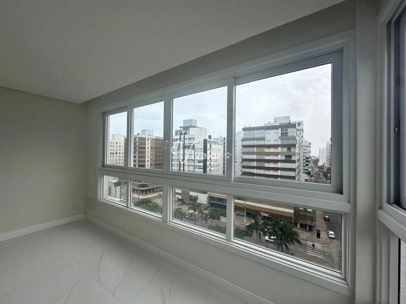 VISTA PARA A PRAÇA COM 3 SUÍTES E 2 BOX DE GARAGEM !: 1ª foto da galeria de imagens do imóvel