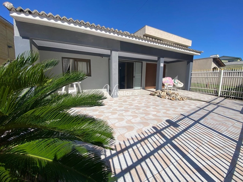 CASA PRÓXIMO AO MAR DISPONIVEL EM 2 TERRENOS MUITO BEM LOCALIZADO: 1ª foto da galeria de imagens do imóvel