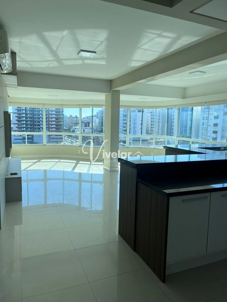 APARTAMENTO AMPLO COM UMA VISTA CINEMATOGRÁFICA !: 1ª foto da galeria de imagens do imóvel