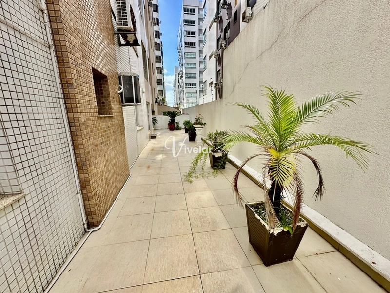 APARTAMENTO COM TERRAÇO NO BAIRRO NOBRE DE CAPÃO DA CANOA: 2ª foto da galeria de imagens do imóvel