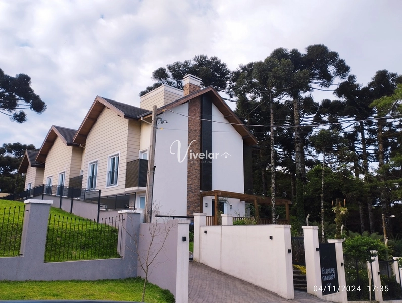 Geminado com elevador a venda na Vila Suzana em Canela: 2ª foto da galeria de imagens do imóvel