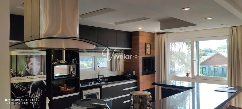 CASA EM CONDOMÍNIO FECHADO NO CENTRO DE CANELA: 9ª foto da galeria de imagens do imóvel