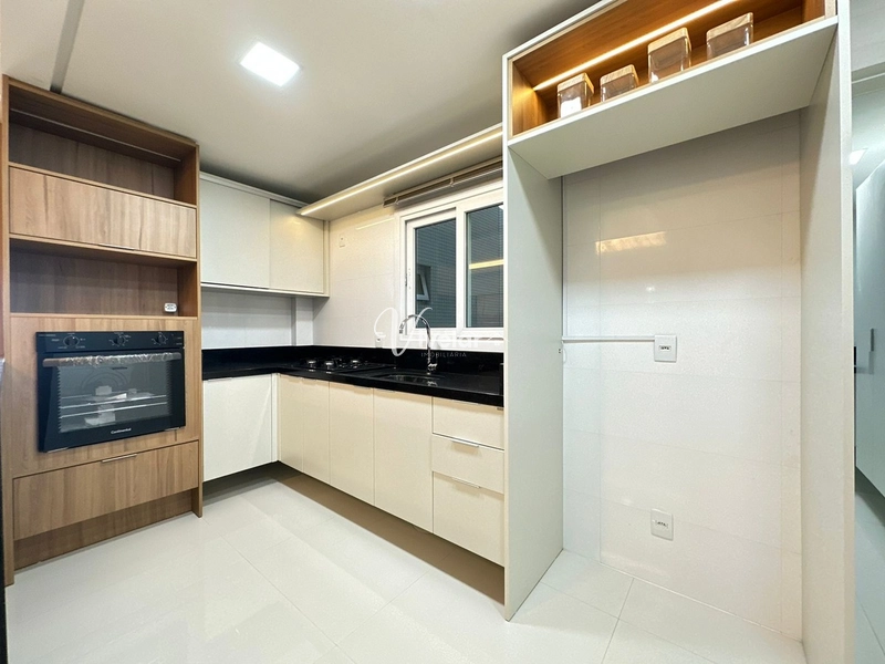 APARTAMENTO À VENDA: DE FRENTE PARA O MAR: 8ª foto da galeria de imagens do imóvel