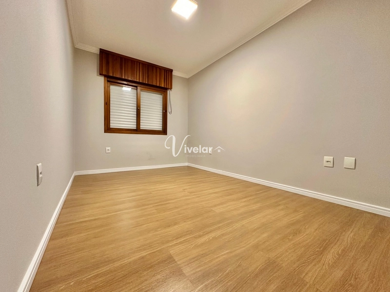 AMPLO APARTAMENTO DE FRENTE E COM LAREIRA !: 5ª foto da galeria de imagens do imóvel