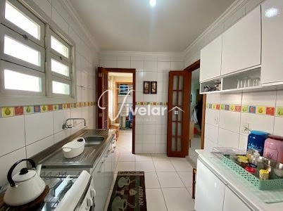 AMPLO APARTAMETNO DE FRENTE COM SACADA !: 3ª foto da galeria de imagens do imóvel