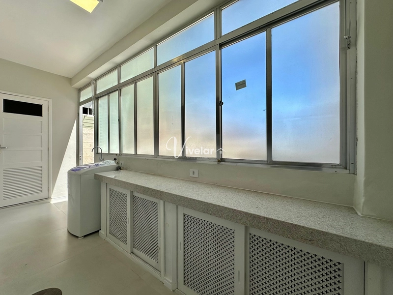 APARTAMENTO A VENDA EM FRENTE A PRAÇA ROUBADINHAS !: 2ª foto da galeria de imagens do imóvel