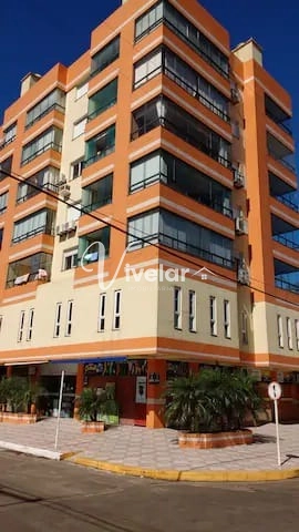 NO CENTRO COM SACADA DE FRENTE: 22ª foto da galeria de imagens do imóvel