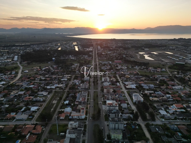 APARTAMENTO A VENDA NA AVENIDA CENTRAL DE ATLANTIDA !: 4ª foto da galeria de imagens do imóvel