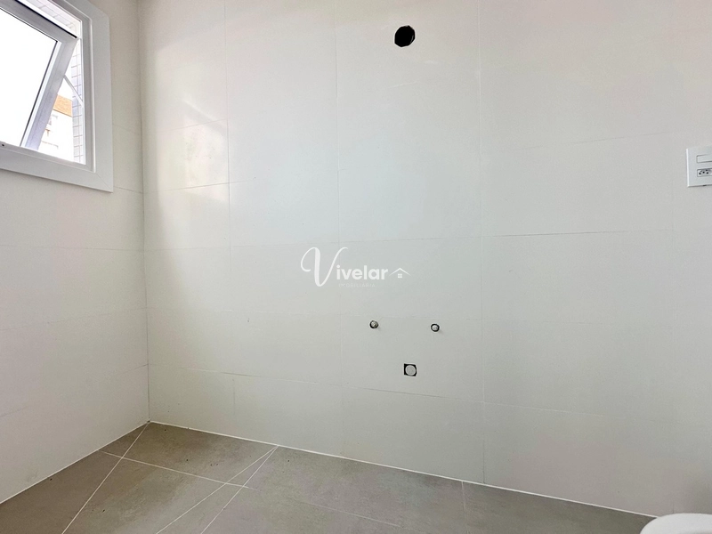 APARTAMENTO COM TERRAÇO, A POUCOS METROS DO MAR: 6ª foto da galeria de imagens do imóvel