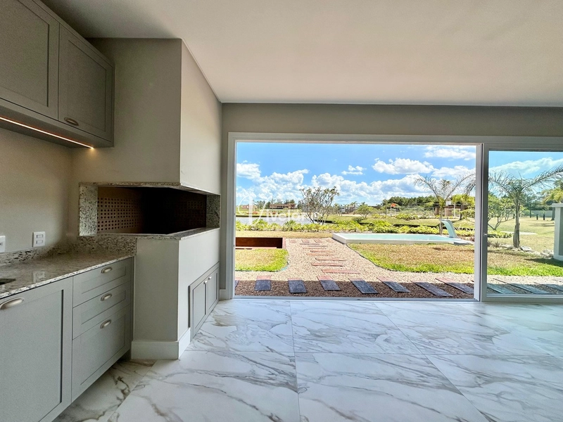 SOBRADO NEOCLÁSSICO À VENDA A BEIRA LAGO COM VISTA INCRÍVEL E JUNTO: 25ª foto da galeria de imagens do imóvel