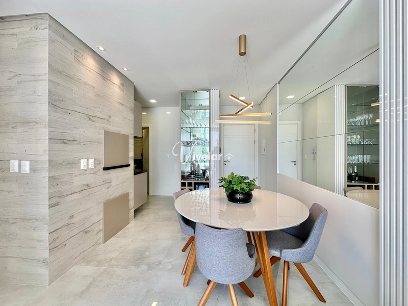 APARTAMENTO À VENDA COM TERRAÇO: 1ª foto da galeria de imagens do imóvel