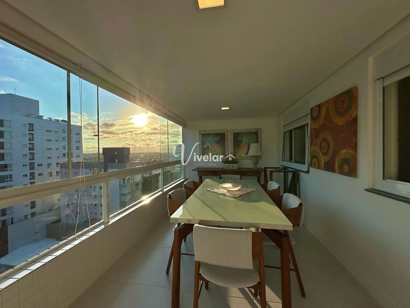 DE FRENTE PARA AVENIDA UBIRAJARA MOBILIADO, DECORADO E VISTA MAR: 10ª foto da galeria de imagens do imóvel