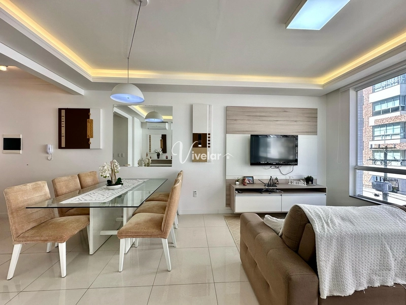 APARTAMENTO À VENDA COM TERRAÇO LATERAL: 2ª foto da galeria de imagens do imóvel