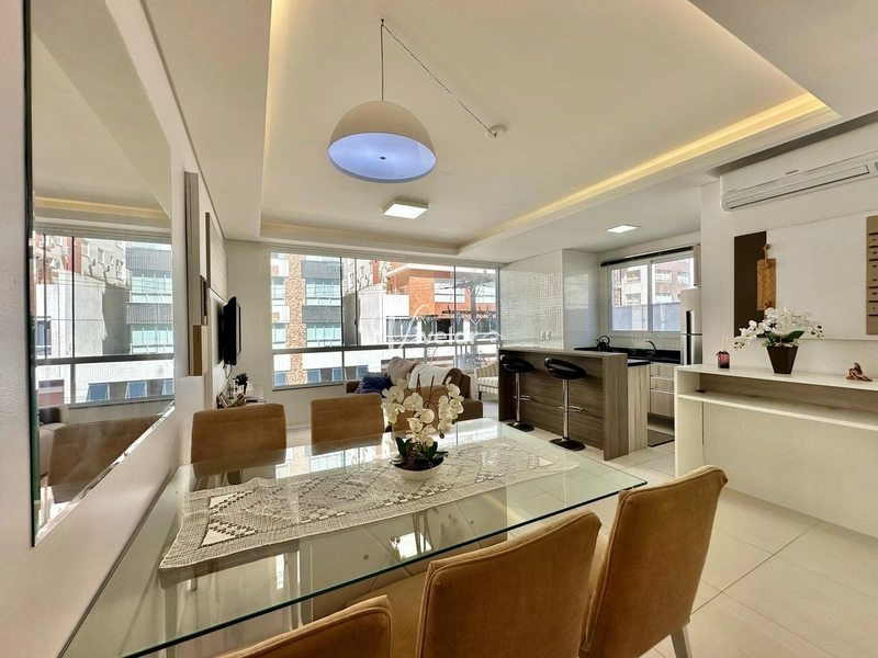 APARTAMENTO À VENDA COM TERRAÇO LATERAL: 1ª foto da galeria de imagens do imóvel