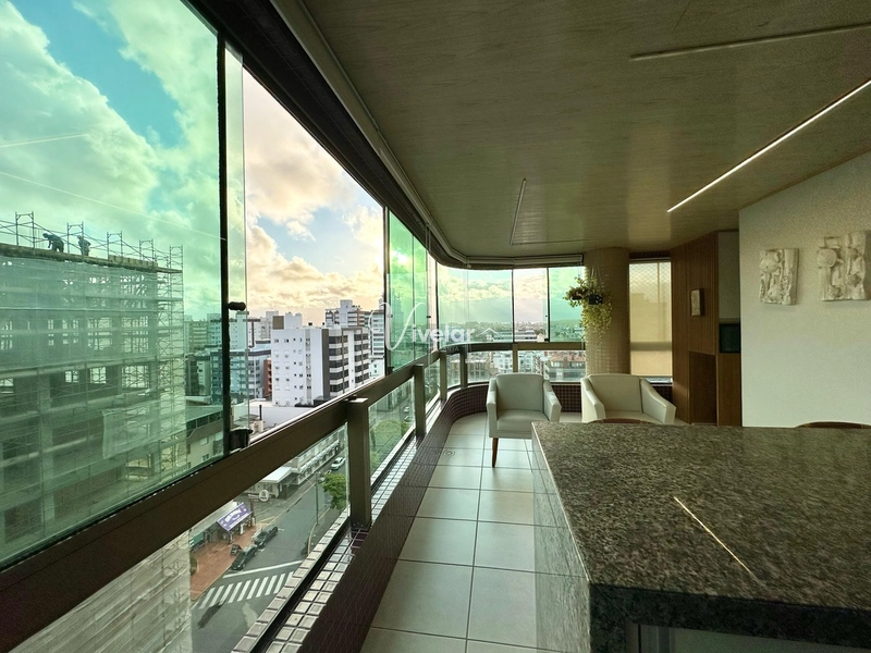 APARTAMENTO À VENDA COM VISTA ETERNA PARA MAR E PRAÇA - RARIDADE: 7ª foto da galeria de imagens do imóvel