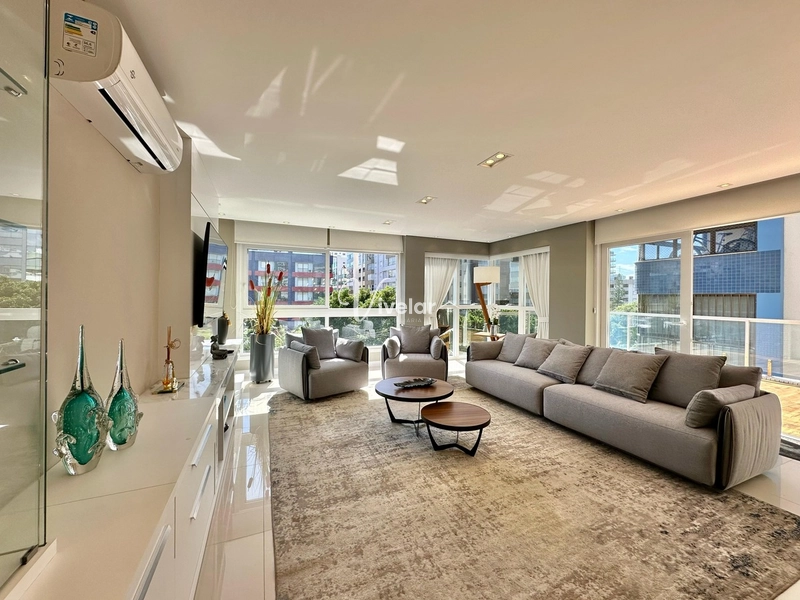 APARTAMENTO À VENDA COM TERRAÇO NA PRAÇA FLÁVIO BOIANOVISKI: 1ª foto da galeria de imagens do imóvel