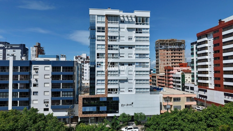 APARTAMENTO À VENDA COM TERRAÇO NA PRAÇA FLÁVIO BOIANOVISKI: 3ª foto da galeria de imagens do imóvel