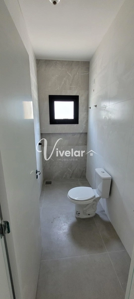 CASA FORA DE CONDOMÍNIO COM ARQUITETURA MODERNA: 5ª foto da galeria de imagens do imóvel