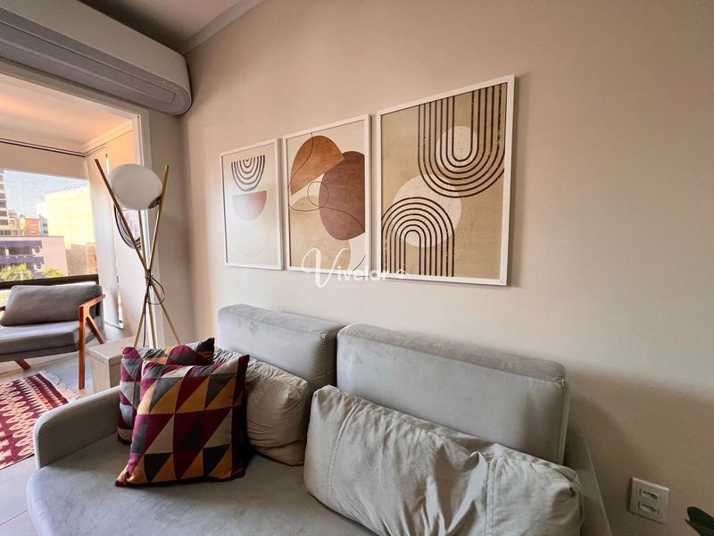 LINDO APARTAMENTO DE FRENTE PARA A PRAÇA FLAVIO AGOSTINELLI !: 4ª foto da galeria de imagens do imóvel