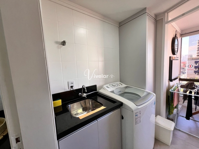 LINDO APARTAMENTO DE FRENTE PARA A PRAÇA FLAVIO AGOSTINELLI !: 8ª foto da galeria de imagens do imóvel