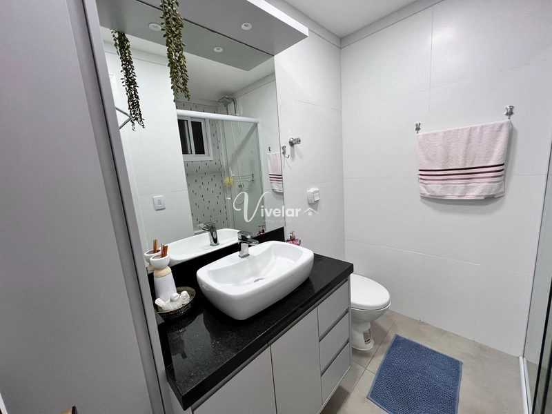 LINDO APARTAMENTO DE FRENTE PARA A PRAÇA FLAVIO AGOSTINELLI !: 3ª foto da galeria de imagens do imóvel