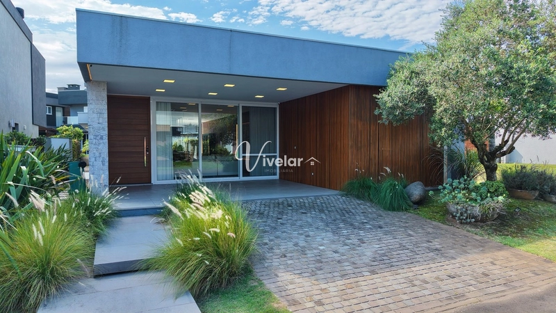 CASA TÉRREA À VENDA, CONDOMÍNIO MALIBU COM VISTA PARA O LAGO: 1ª foto da galeria de imagens do imóvel