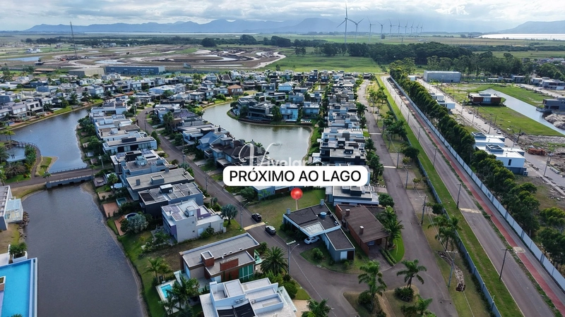 LOTE À VENDA PRÓXIMO AO LAGO E CLUBE: 5ª foto da galeria de imagens do imóvel