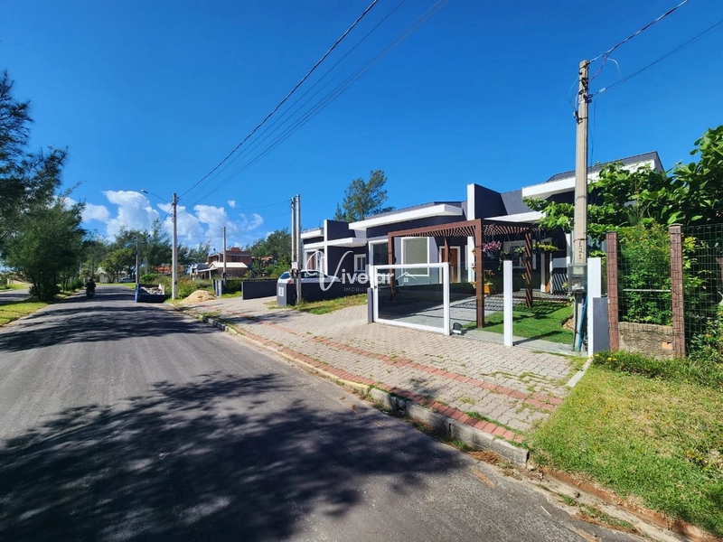 OPORTUNIDADE - CASA PRONTA AO LADO DO MAR: 1ª foto da galeria de imagens do imóvel