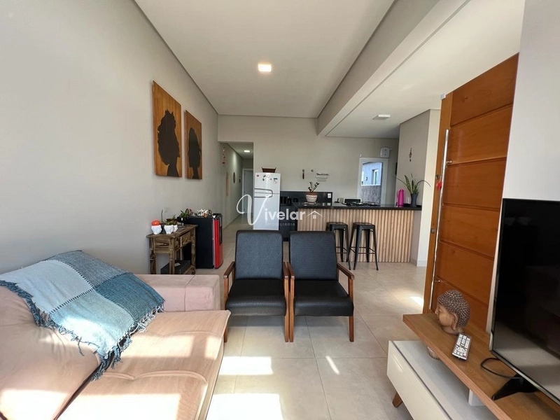 CASA À VENDA A 30 METROS DO MAR: 4ª foto da galeria de imagens do imóvel