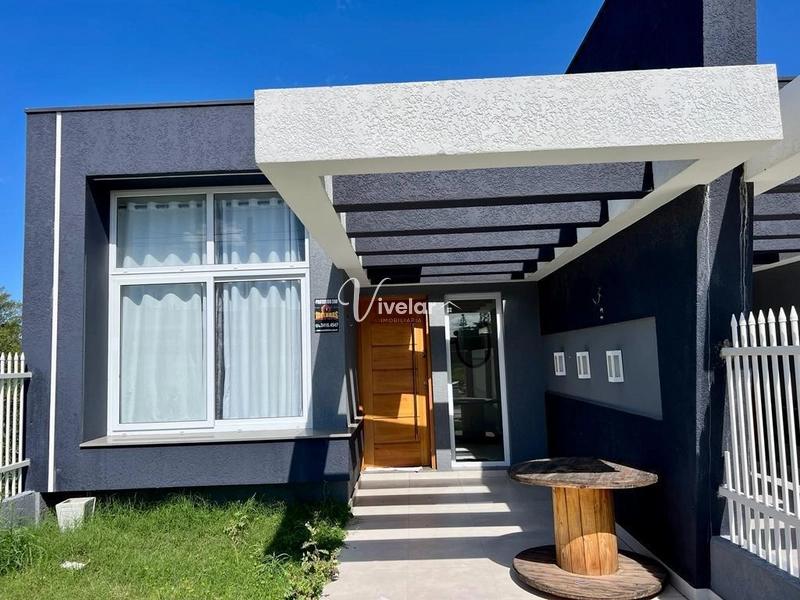 CASA À VENDA A 30 METROS DO MAR: 1ª foto da galeria de imagens do imóvel