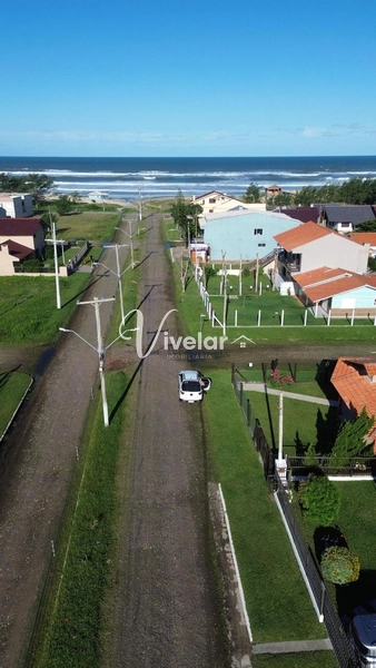 Casa à venda em Mariluz – Super completa e mobiliada!: 3ª foto da galeria de imagens do imóvel
