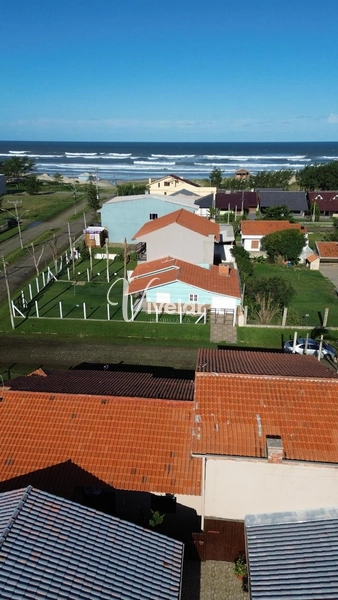 Casa à venda em Mariluz – Super completa e mobiliada!: 2ª foto da galeria de imagens do imóvel