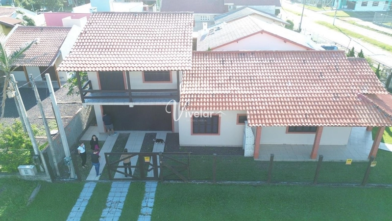 Casa à venda em Mariluz – Super completa e mobiliada!: 1ª foto da galeria de imagens do imóvel