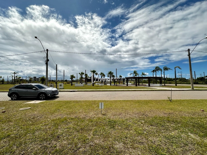 TERRENO COM FRENTE PARA INFRA: 7ª foto da galeria de imagens do imóvel