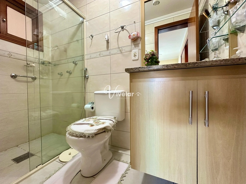 APARTAMENTO MOBILIADO - SACADA DE FRENTE - AMPLO: 13ª foto da galeria de imagens do imóvel